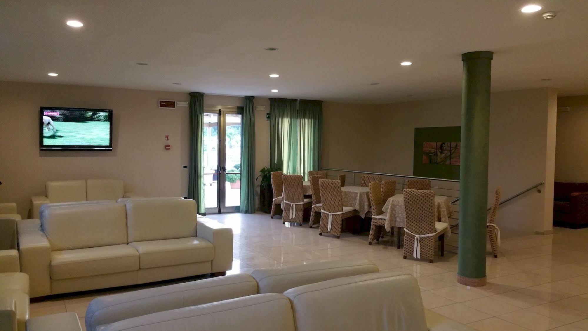 Hotel Club Koine Отранто Экстерьер фото