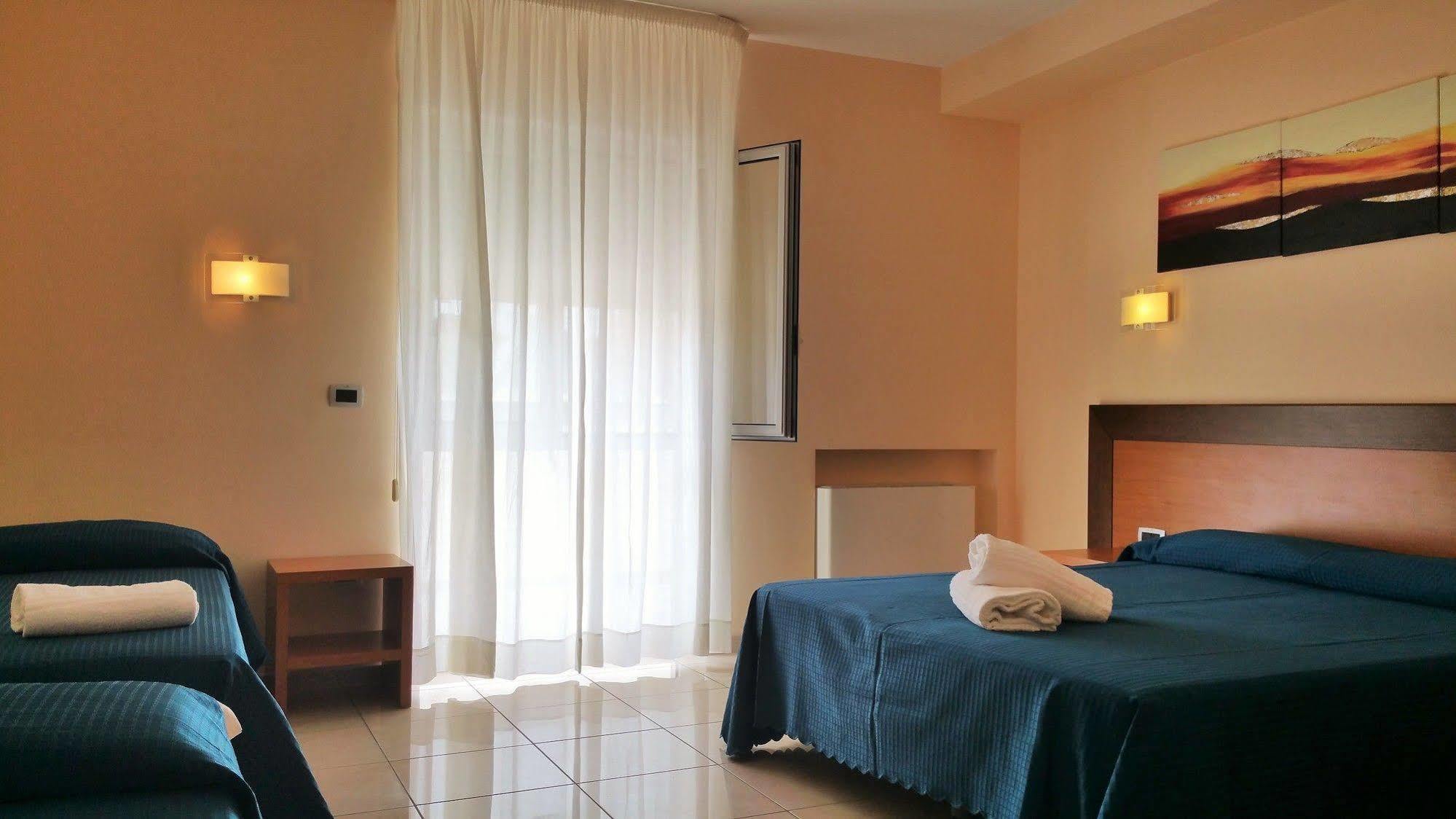 Hotel Club Koine Отранто Экстерьер фото