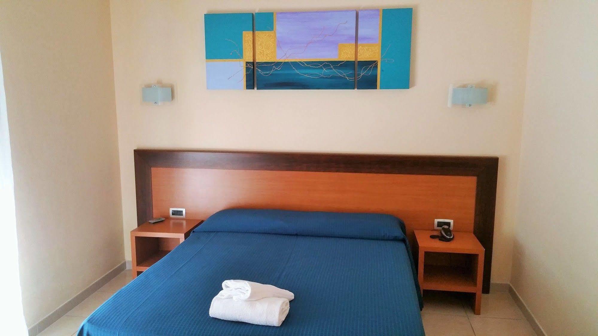 Hotel Club Koine Отранто Экстерьер фото